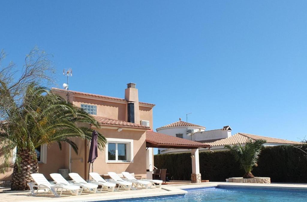 Les Tres Cales Villa | Villa Nerea with air conditioning & private swimming pool only 400m to the beach ideal for families