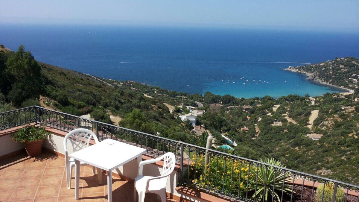 Solanas Villa | Villa Nettuno with a breathtaking view of the bay of Torre delle Stelle