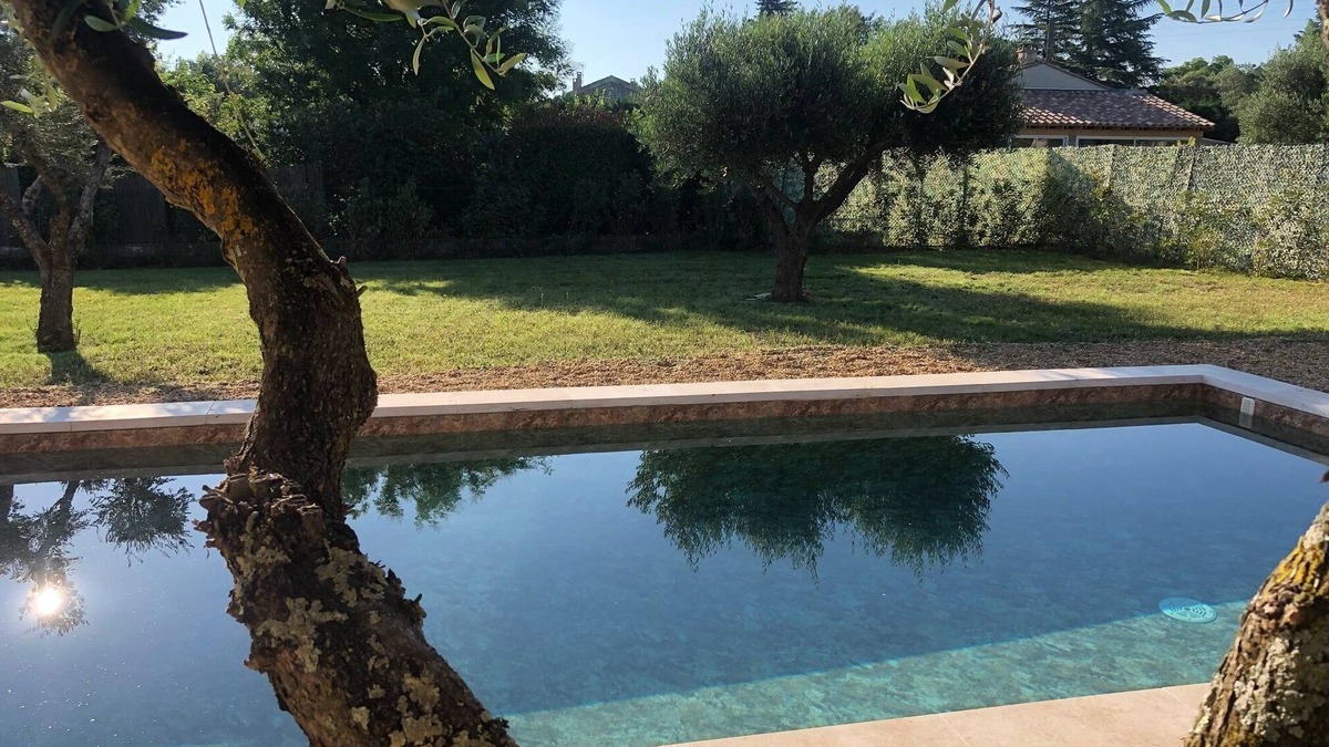 Uzes Villa | VILLA NEUVE STANDING piscine, climatisée aux portes d 'Uzès, Pont du Gard 5 min