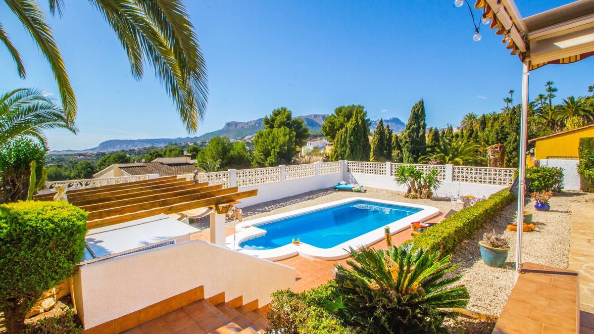 Empedrola Villa | Villa Nicole - Plusholidays