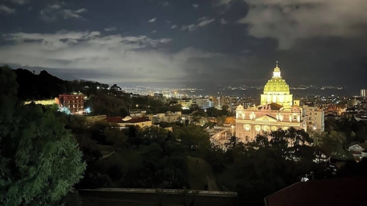 Naples Villa | Villa Nikita Immersa nel Verde di Capodimonte,vista Mozzafiato e Spazi Ampi