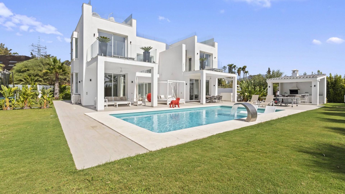 Benahavis Villa | Villa Nikki - a stunning new family villa in La Quinta - Marbella