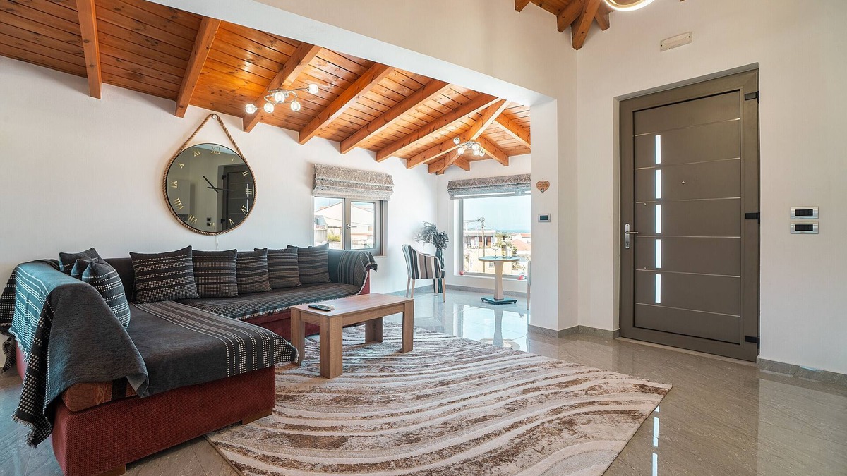 Fanai Villa | Villa 'Nikolaos 2' with Sea View, Wi-Fi and Air Conditioning