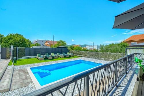 Dicmo Villa | Villa Nikoma