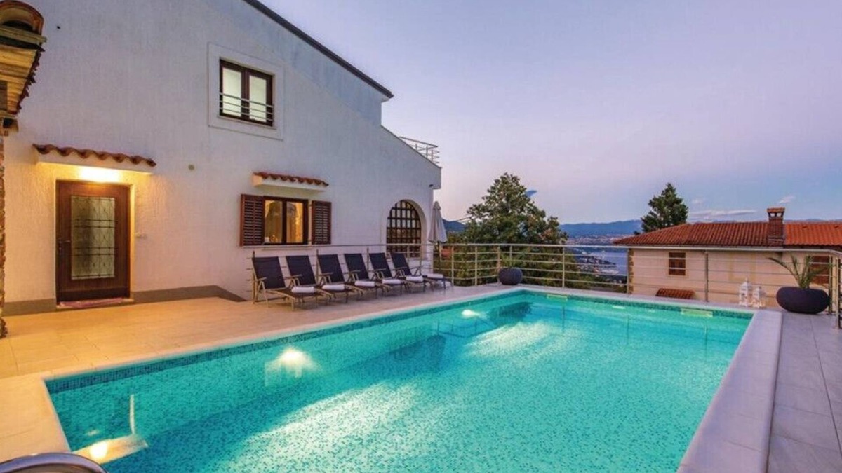 Lovran Villa | Villa Nino with view - Lovran by Villas Guide