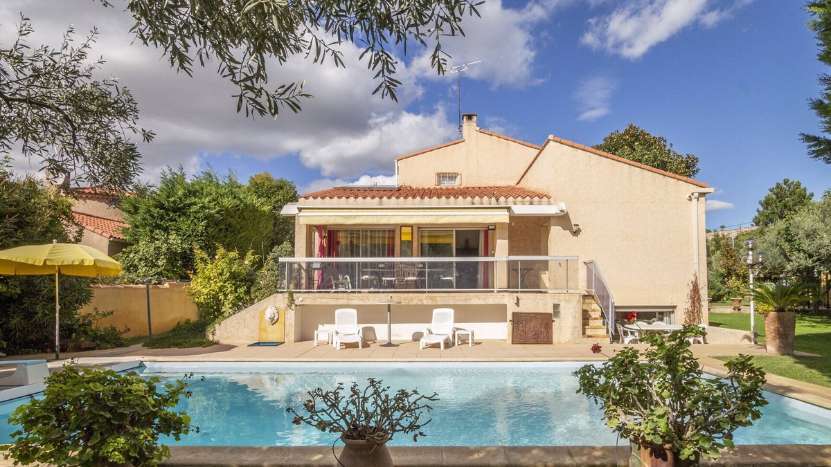 Vitrolles Villa | Villa Noria - This holiday home with private pool and 3 bedrooms is a little paradise near Marseille
