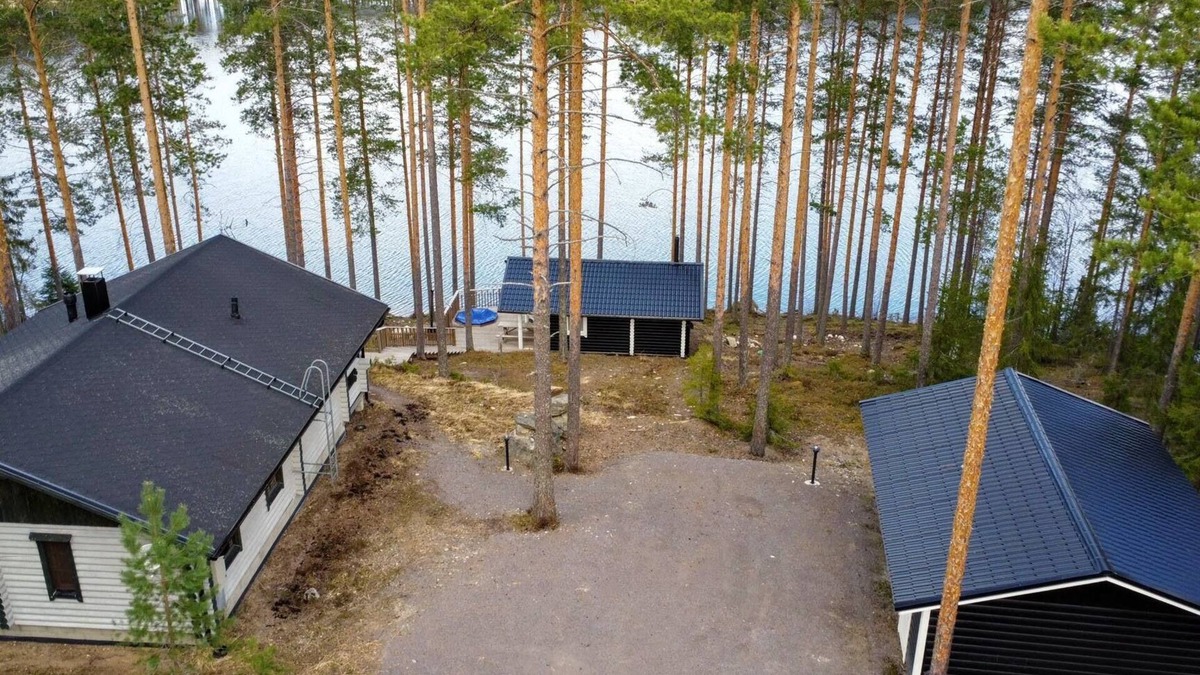 Lotjola Cabin | Villa Norppa rantasauna ja kylpypalju Punkaharjulla. Upea maisema Saimaalle.