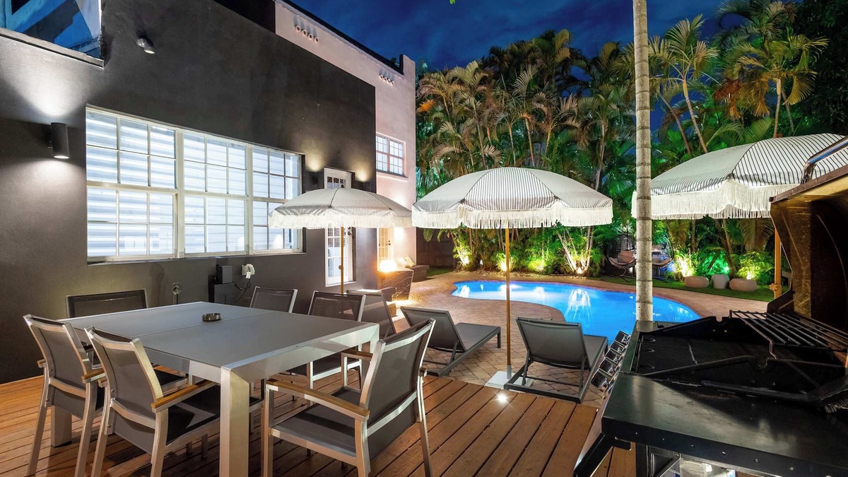 Northeast Miami Villa | Villa Oasis near-Beach-BKT Court Miami Heated Pool
