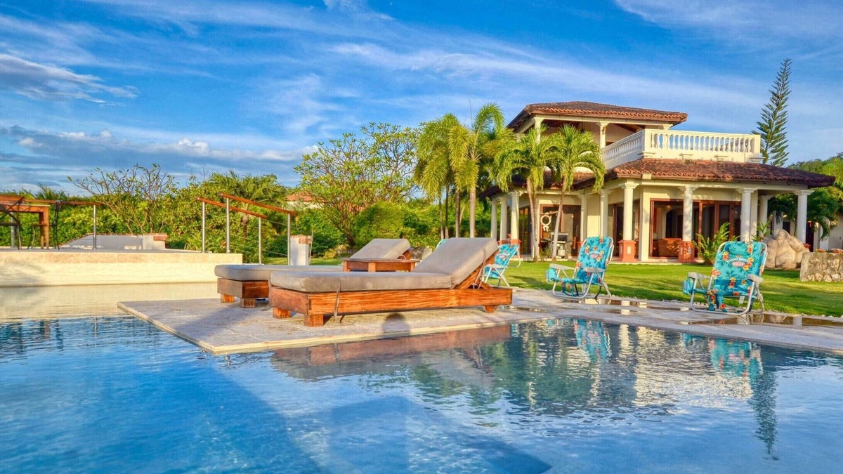 Jiquelite Villa | Villa Ohana: Deluxe 4br Beachfront. Direct views of Santana surf break.