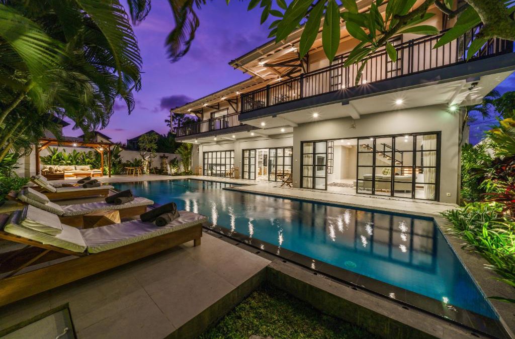 Berawa Villa | Villa Okenada - Modern 5-bedroom pool villa in Berawa!
