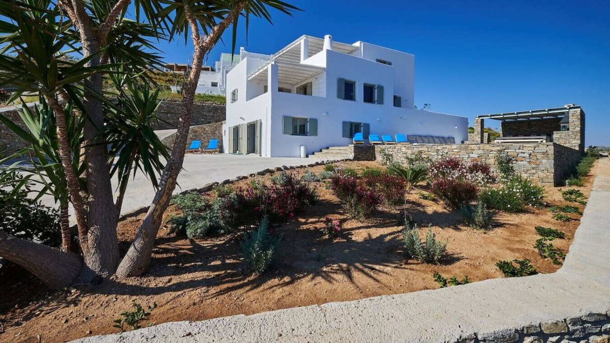 Naousa Villa | Villa Okyalos - Purely Greek