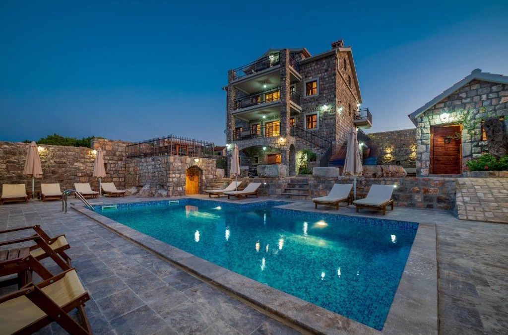 Vranovici Villa | Villa Old Castle Apartments
