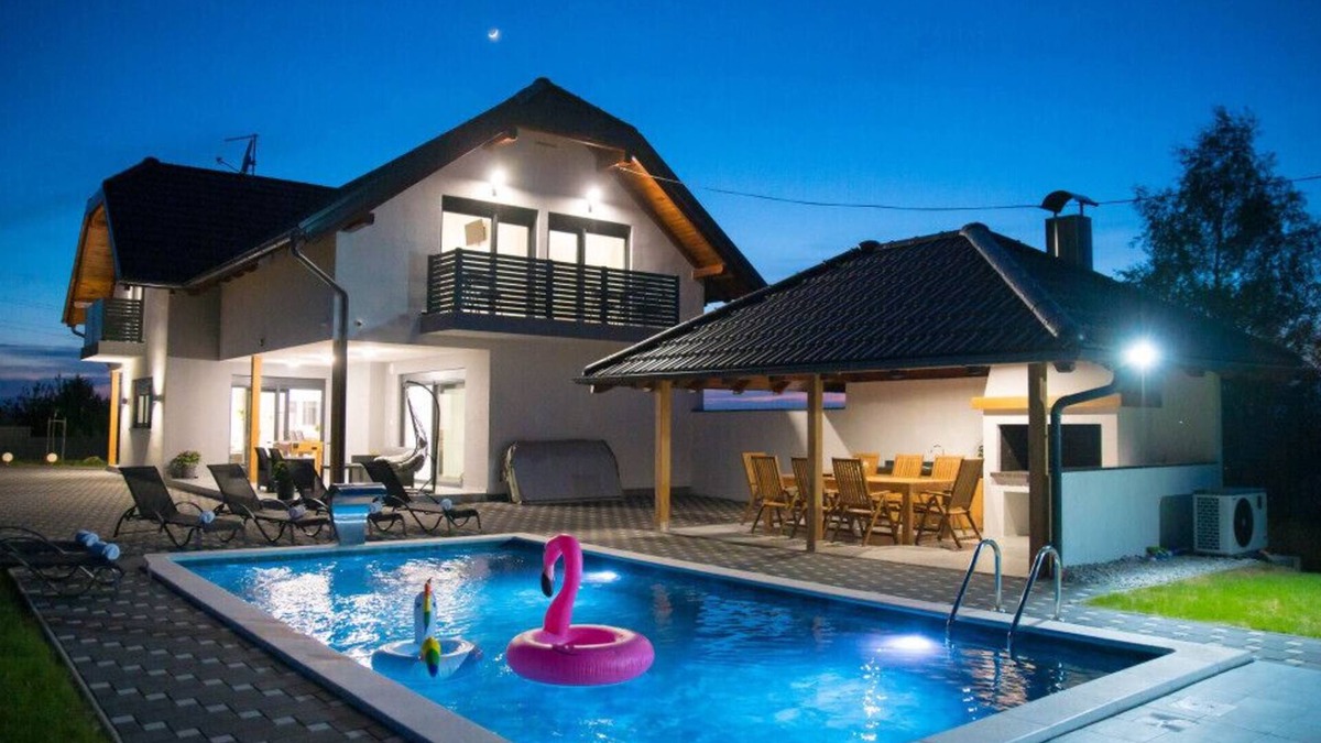 Ljubescica Villa | Villa Old Hills by Villas Guide