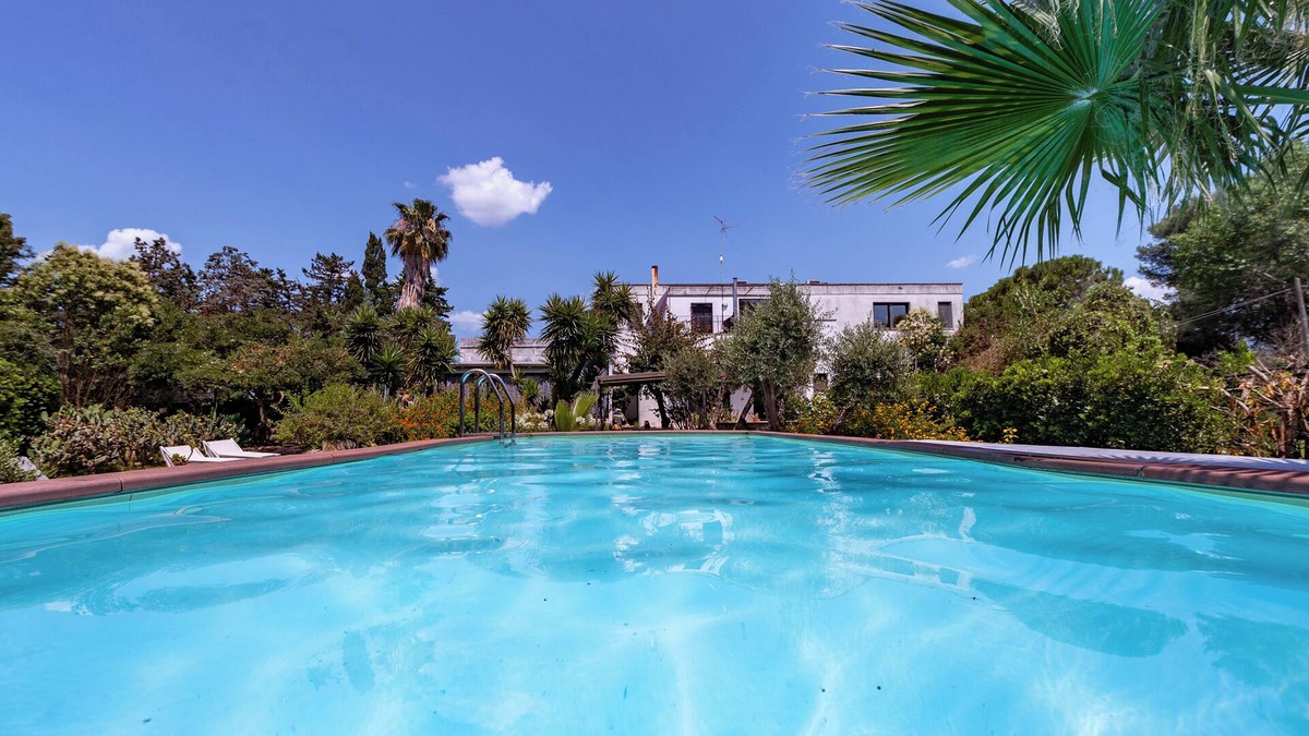 Lizzanello Villa | Villa "Olivia Pool Tennis Spa - D" with Shared Pool, Private Terrace & Wi-Fi