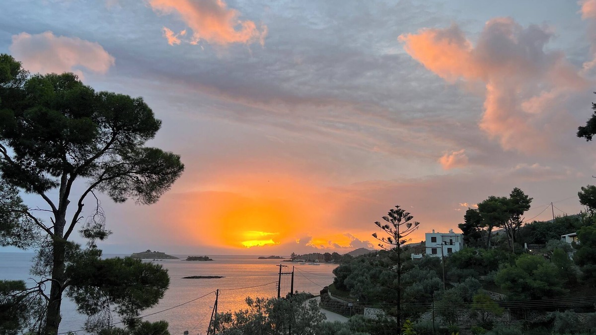 Galatas Villa | Villa on Hilltop Estate