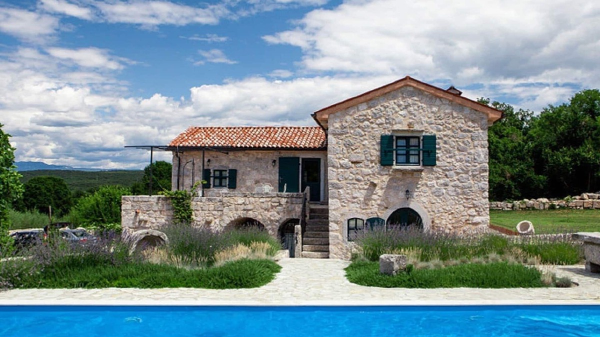 Malinska-Dubasnica Villa | Villa on Krk with Pool and Outdoor Kitchen