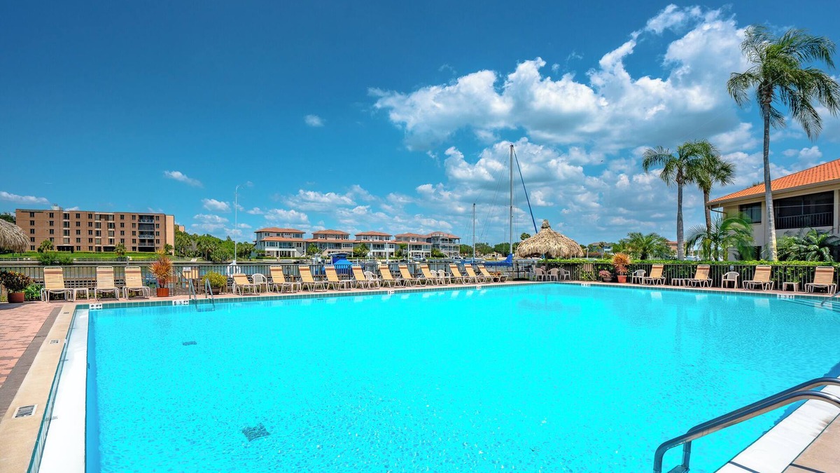 Bayway Isles Villa | Villa on Point Brittany 5