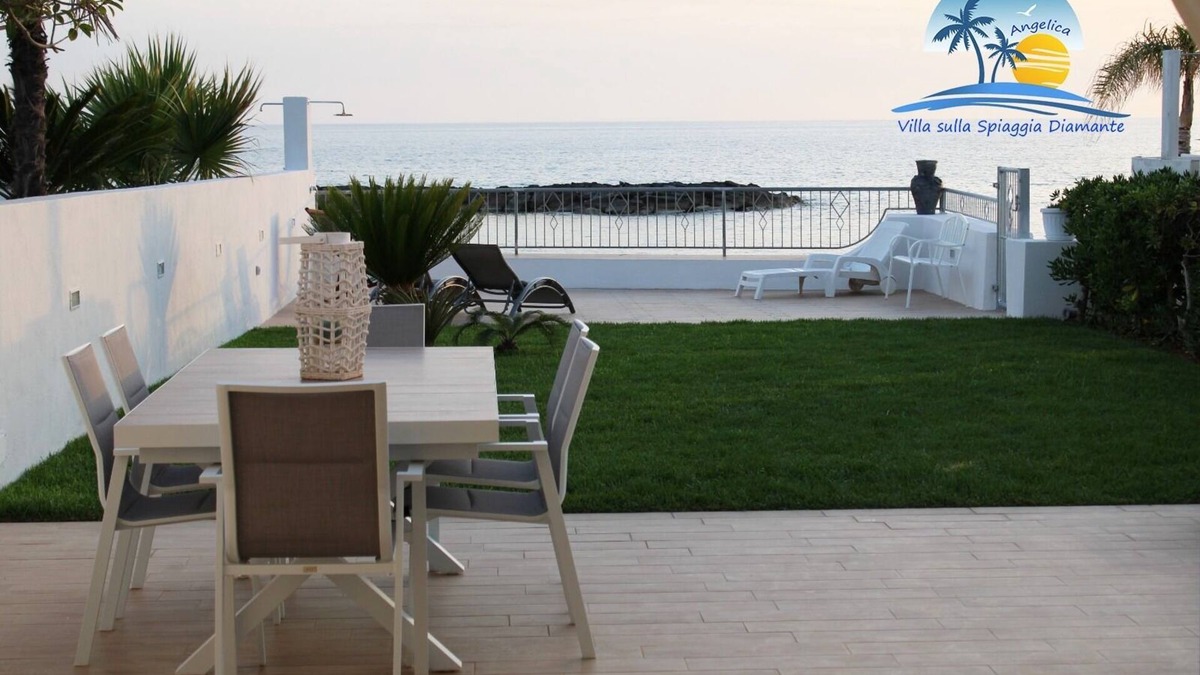 Belvedere Marittimo Villa | Villa on the Diamante beach