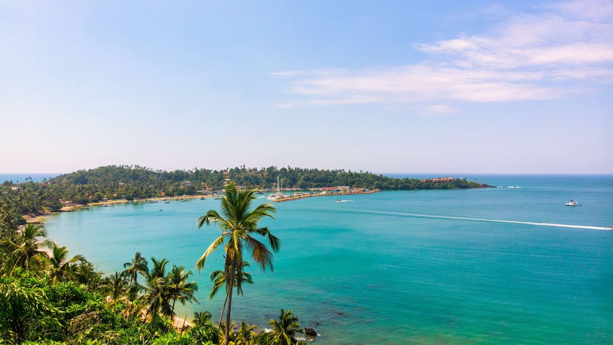 Weligama Villa | Villa on the Cliff With Golden Sunset Overlooking the Bay