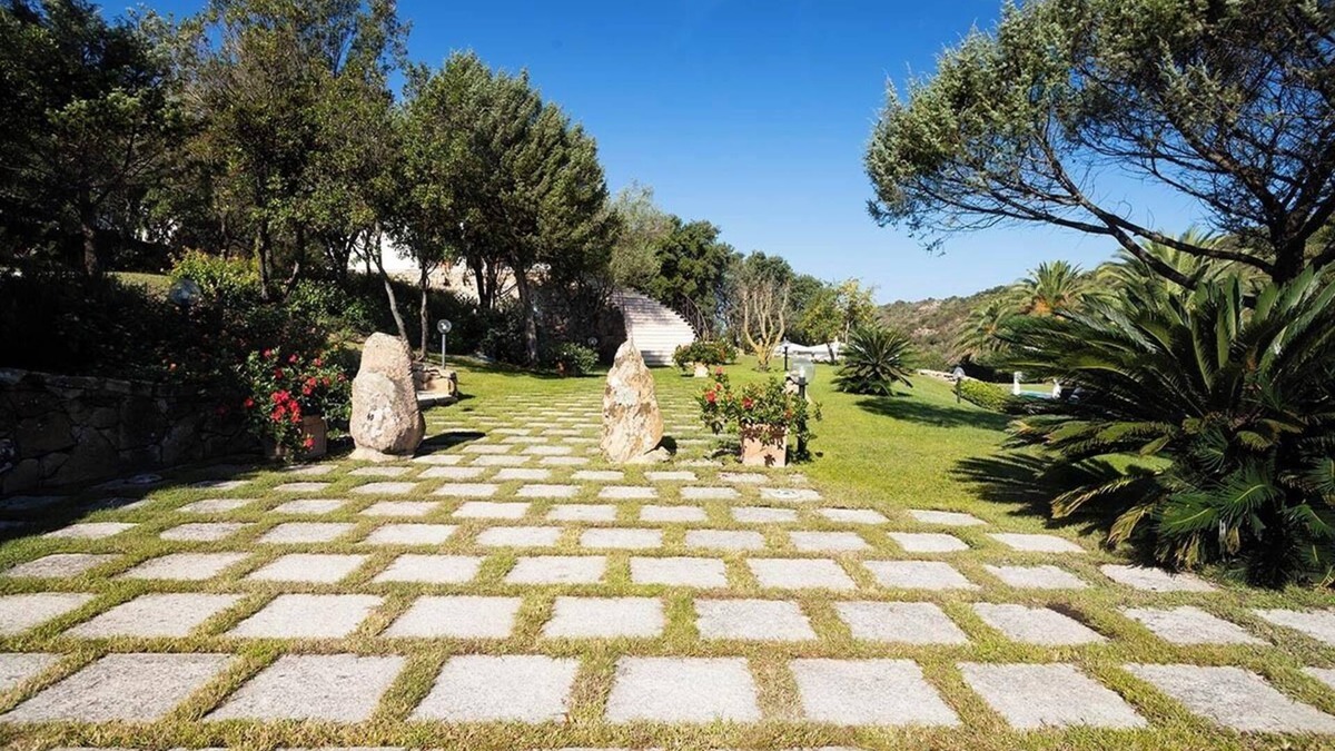 Arzachena Villa | Villa on the Costa Smeralda with large pool and country views near best beaches