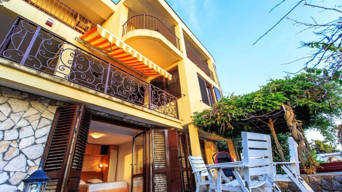 Dobra Voda Villa | Villa on the first line with a private pool