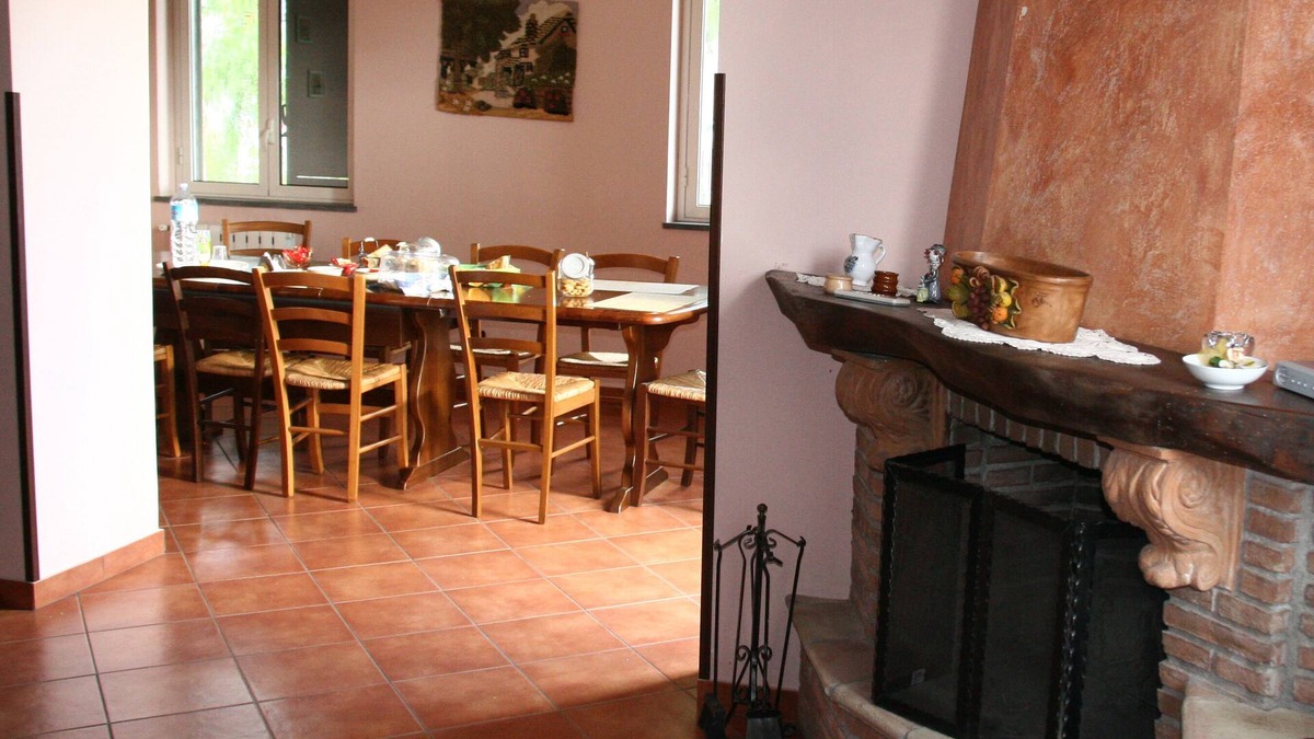 Tremestieri Etneo Villa | VILLA ON THE ROAD TO ETNA WITH INDOOR HEATED POOL