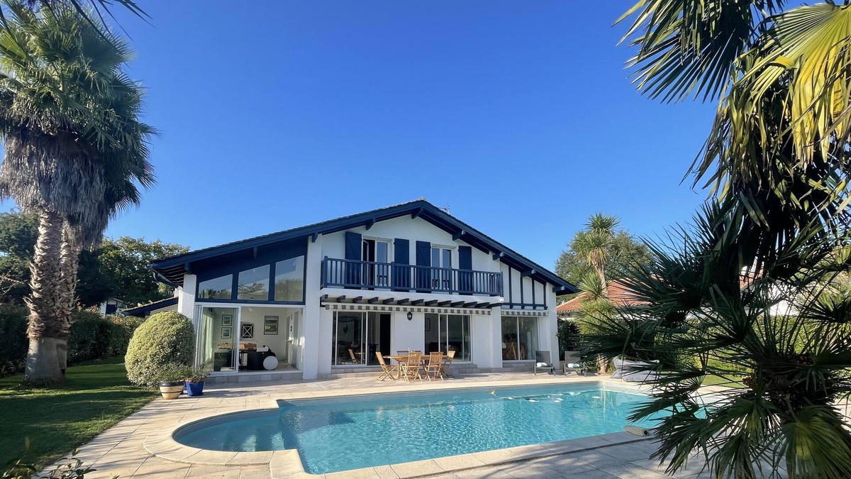 Bassussarry House | Villa on the Makila golf course near Biarritz