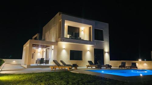 Agia Marina Villa | Villa Optimal