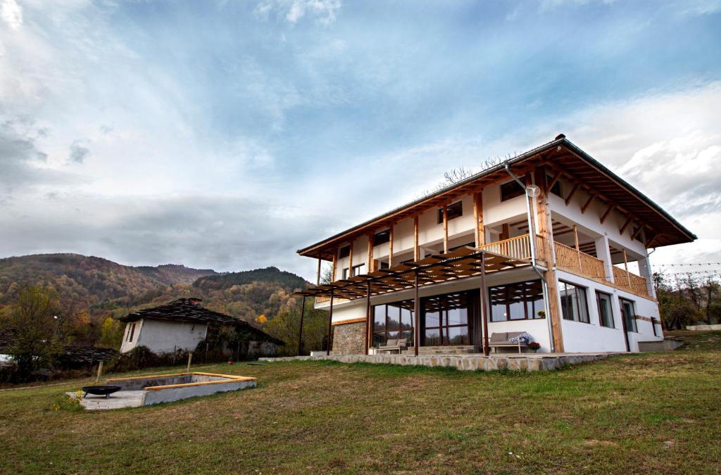 Voynishka Villa | Villa Oreh Kravenik - Вила Орех Кръвеник