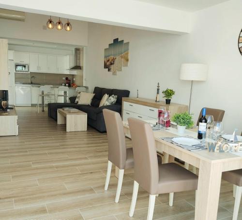 Maspalomas House | Villa Orquidea with private garden