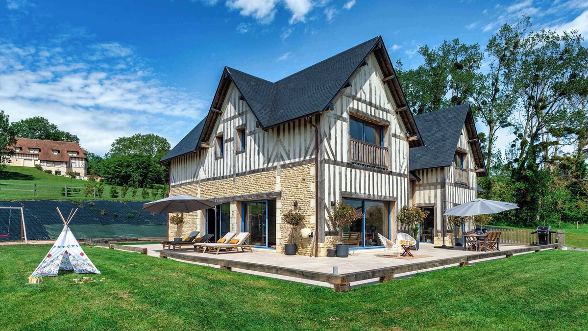 Bonneville-sur-Touques Villa | Villa piscine intérieur chauffé à 5mn de Deauville