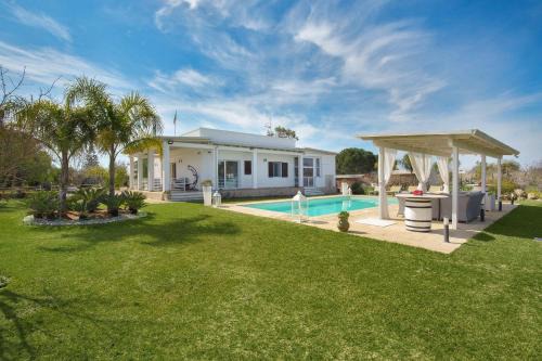 Il Monte Villa | Villa Padangi by BarbarHouse