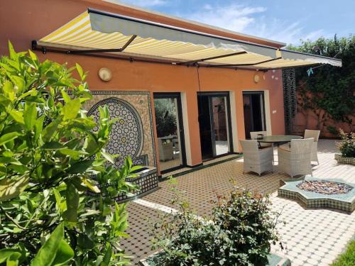 Dkhissa House | Villa Palmengarten Meknès bei Fes