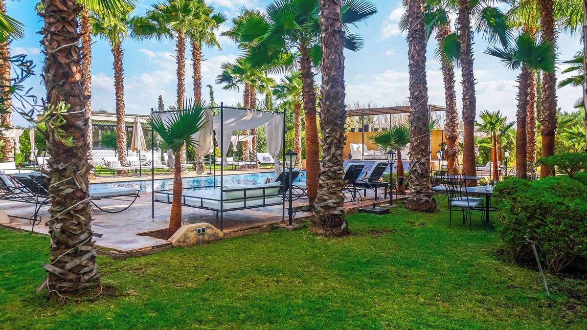 Oulad Hassoune Villa | Villa Palmyra, 8 suites with heated pool in the heart of the Palmeraie