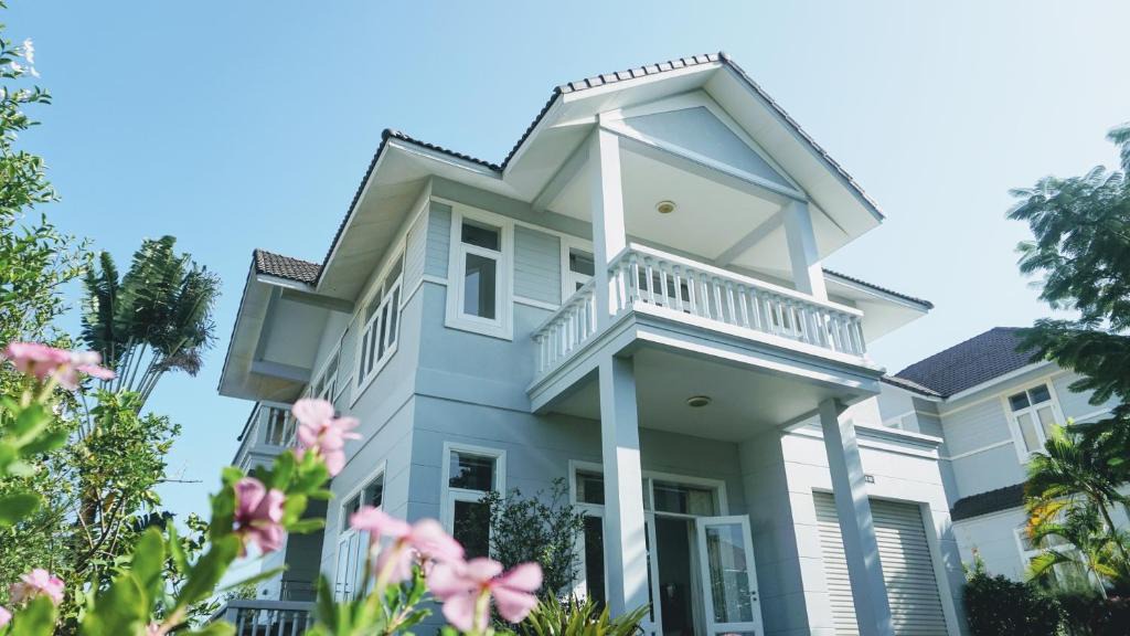 Phu Hai Beach Villa | Villa Panda at Sea Links Golf Resort
