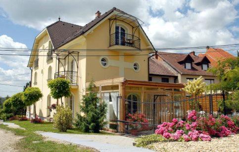 Eger Bed & Breakfast | Villa Panoráma