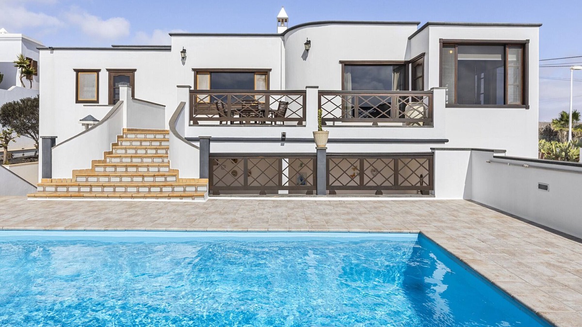 Guime Villa | Villa Panorámica - Villas Experience