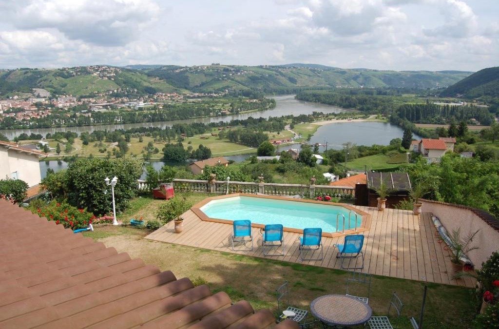 Saint-Clair-du-Rhone Villa | Villa Panoramique