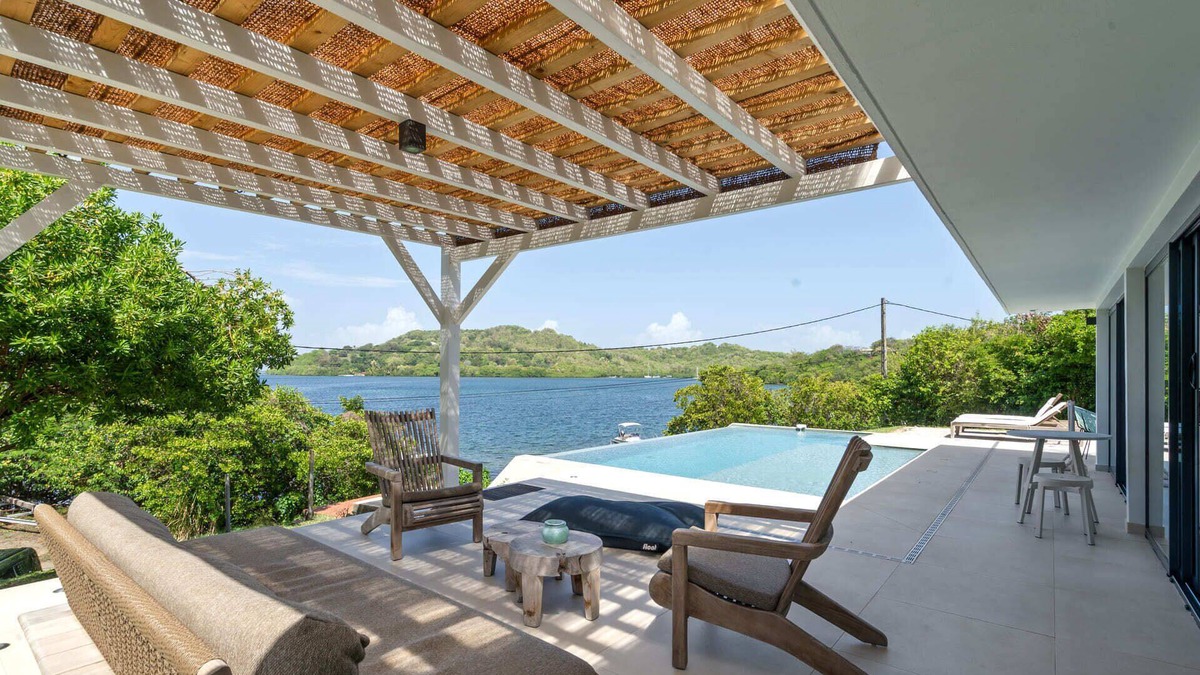Le Robert Villa | Villa Pantone - Three Bedroom Villa, Sleeps 6
