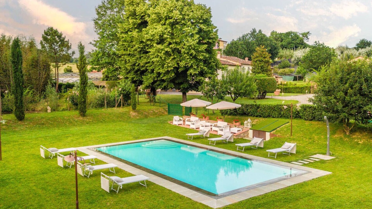 Capannori Villa | Villa Papari, Smart Convenient Farmhouse on the Lucca Hills