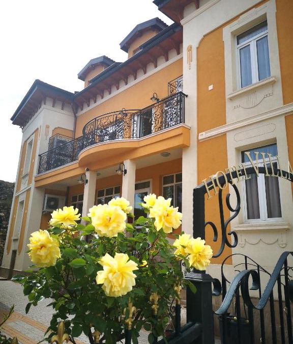 Hisarja Hotel | Villa Paris