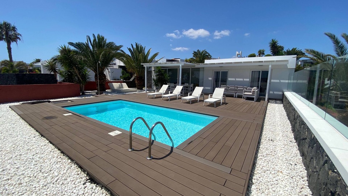 Playa Blanca Villa | Villa Patricia