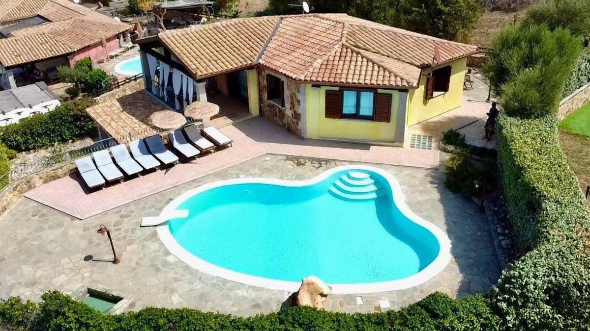 Tanaunella Villa | VILLA PEONIA - SEA VIEW with PRIVATE POOL and GARDEN - PARKING PLACES