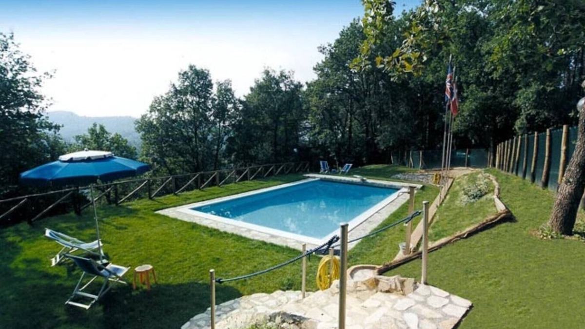 Vicopelago Villa | Villa Peonia - Tuscan farmhousse with pool