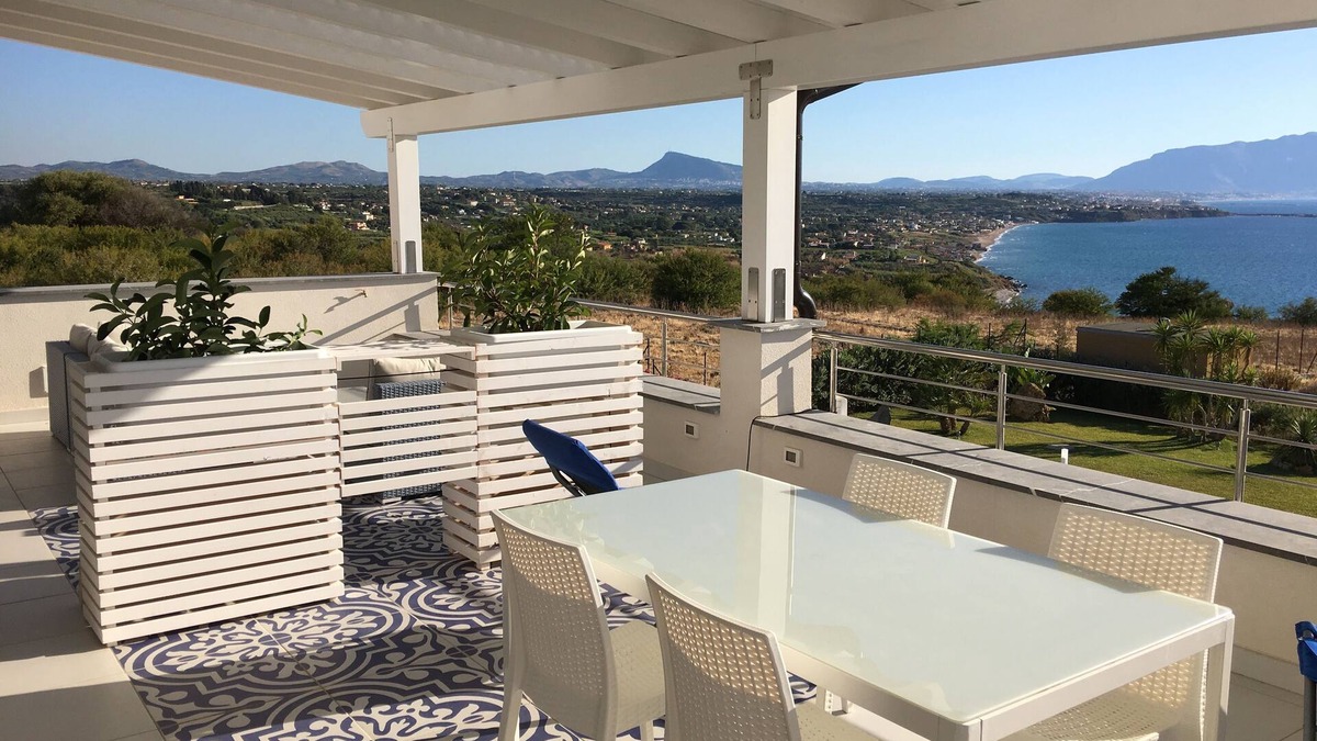Terrasini Apartment | Villa Perla di San Cataldo blue apartment