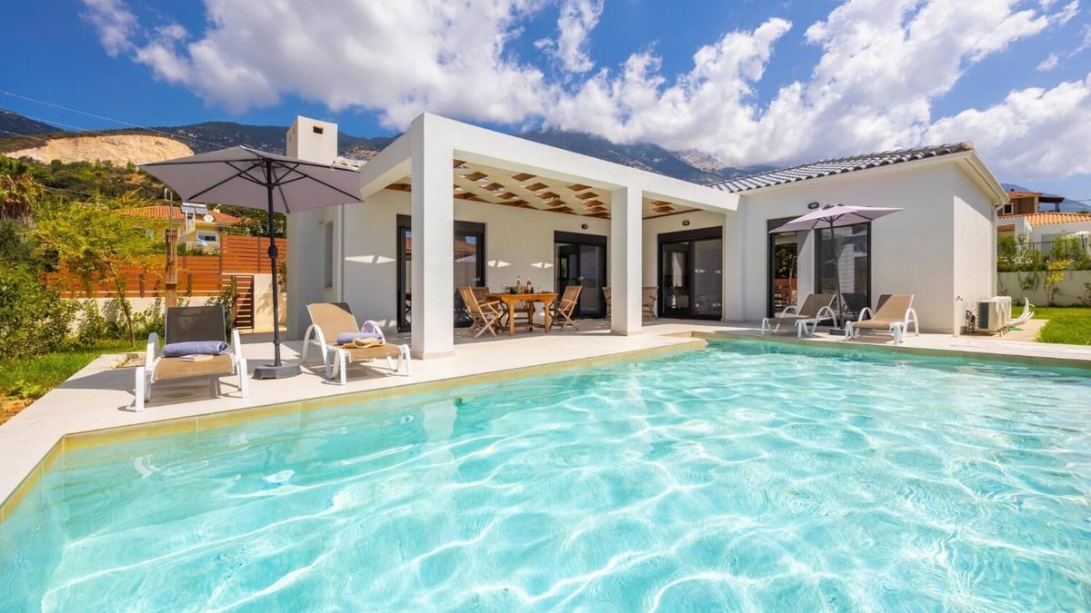 Mousata Villa | Villa Petra - Two Bedroom Villa, Sleeps 6