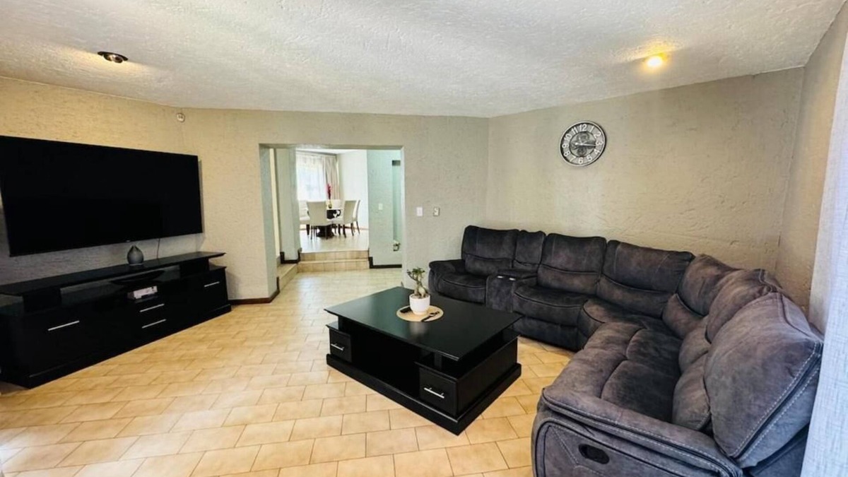 Woodmead Villa | Villa Picasso - 3 Bed Villa
