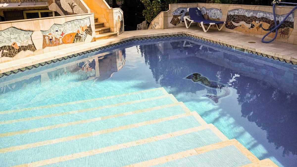 Les Tres Cales Villa | Villa 'Picasso' with Private Pool, Wi-Fi and Air Conditioning