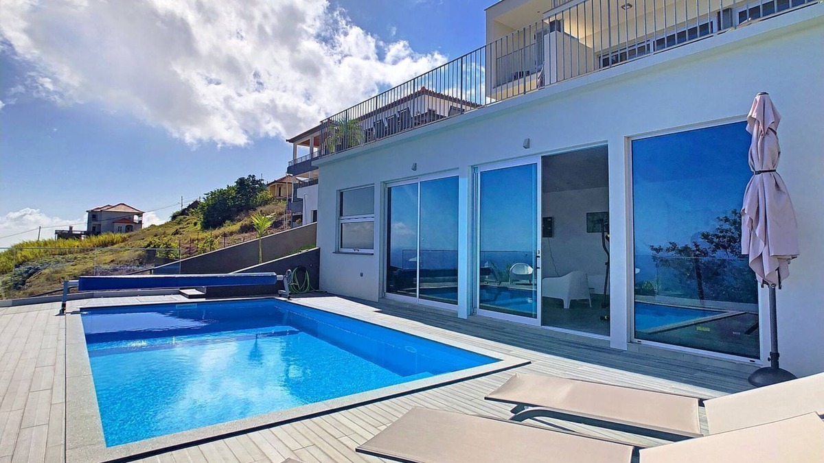 Estreito da Calheta House | Villa Piece of Heaven by LovelyStay