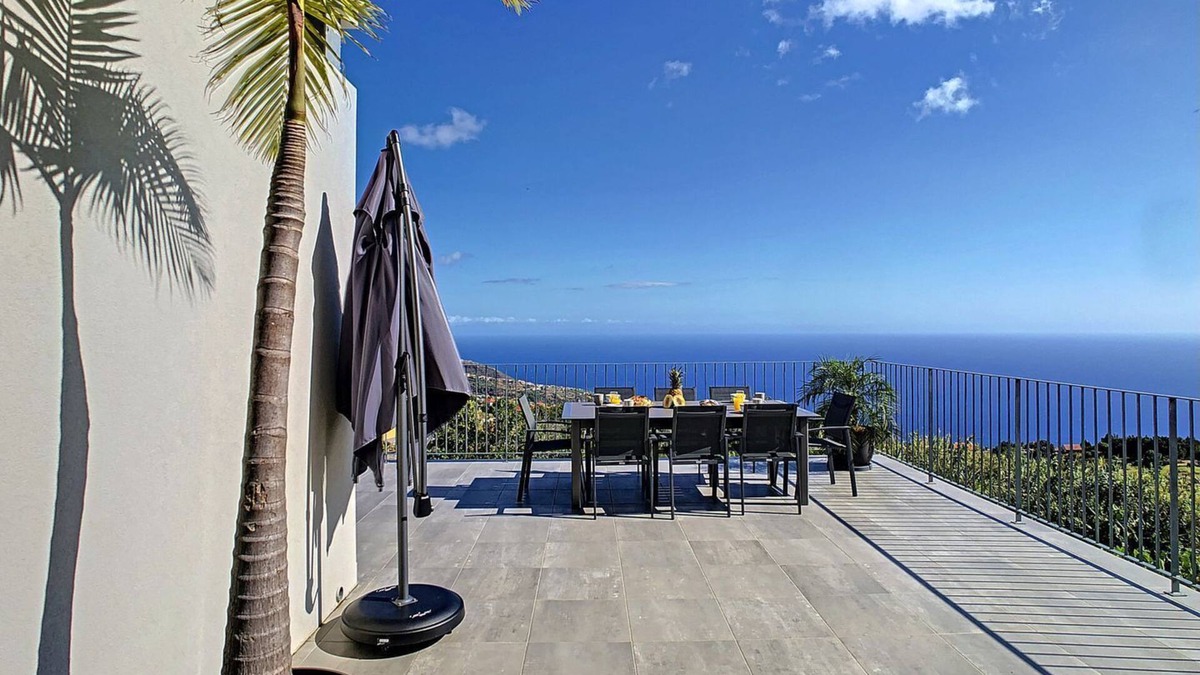Estreito da Calheta House | Villa Piece of Heaven by LovelyStay